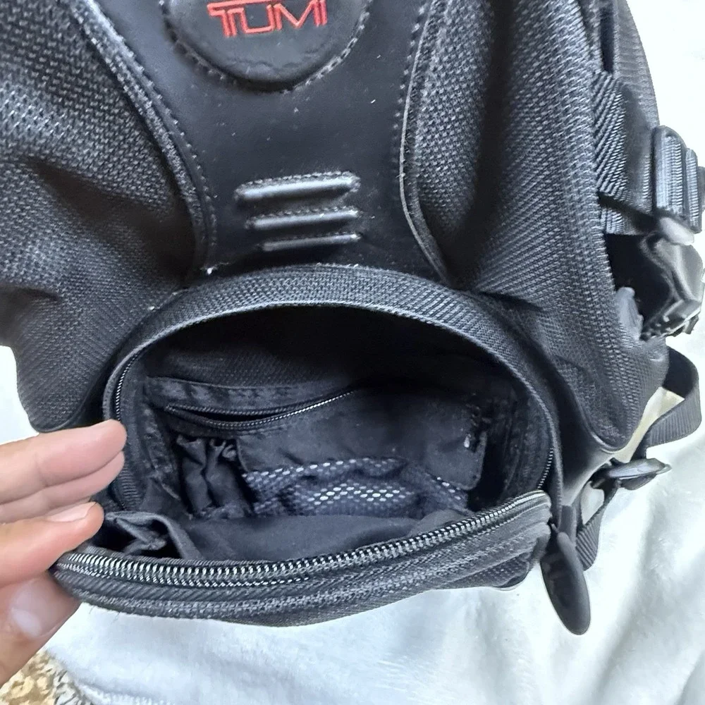 TUMI T2 Black Ballistic Nylon Shoulder Crossbody Camera Travel Bag Vintage